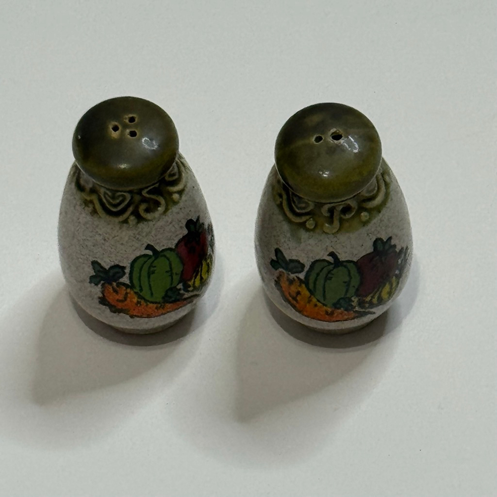 Vintage Chikaramachi Porcelain Lusterware Salt & Pepper Shaker